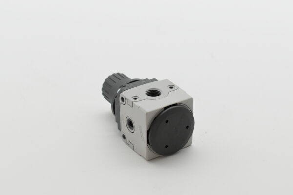 Regulator 1/4" MC104-R00 utan skruv